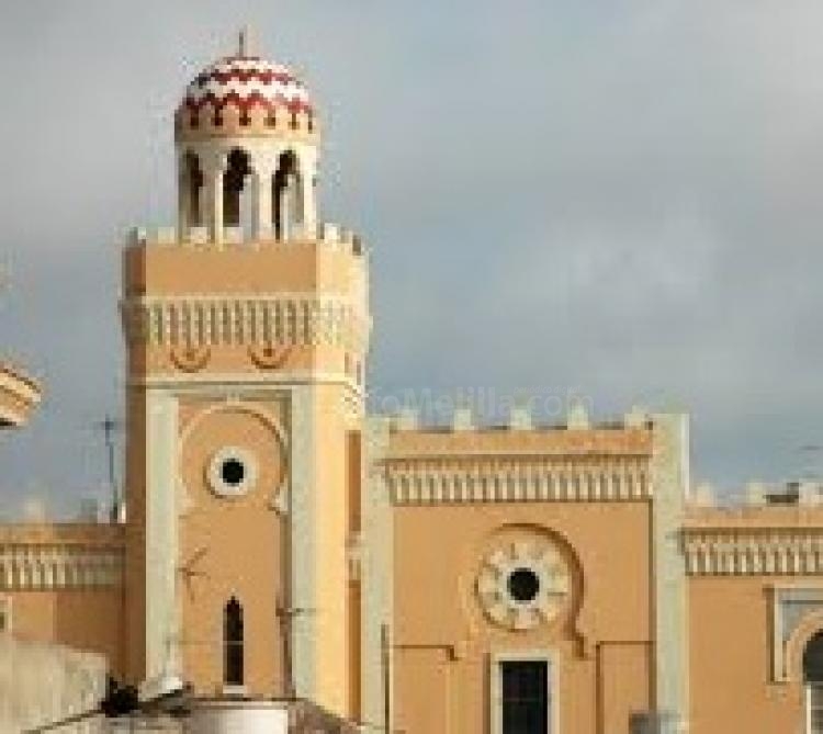Los musulmanes melillenses viven su último día de un mes de Ramadán marcado por largas jornadas de ayuno bajo una fuerte ola calor