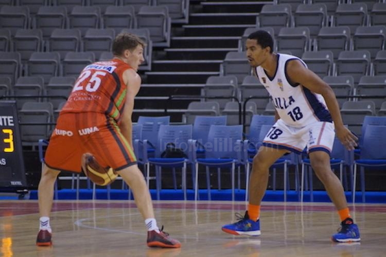 El Melilla Baloncesto remonta el vuelo en el último cuarto ante los granadinos de Coviran (63-68)