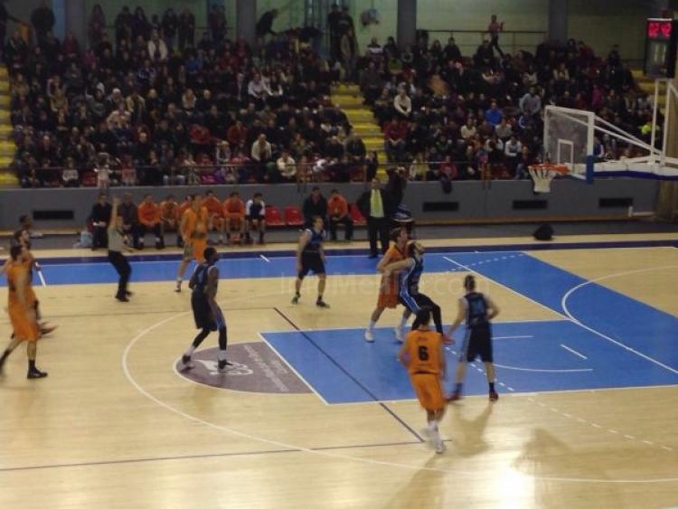 La falta de ritmo semanal pasó factura en Vista Alegre al Enrique Soler en su visita a Córdoba (82-78)