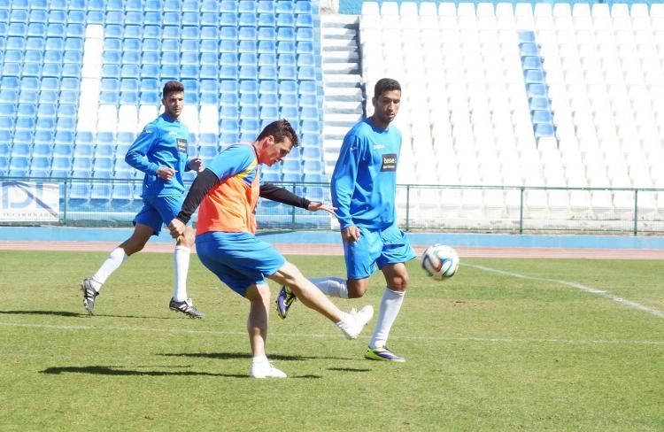 La U.D. Melilla se ejercita por última vez antes de recibir a La Hoya Lorca C.F.