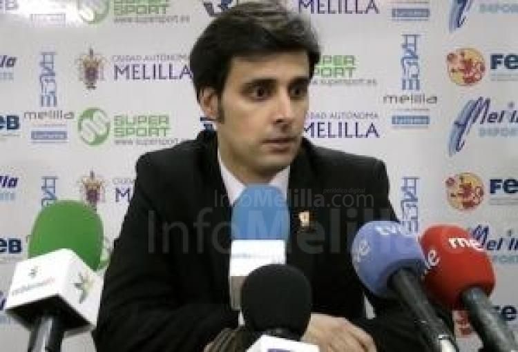 Alejandro Alcoba, técnico de Melilla Baloncesto