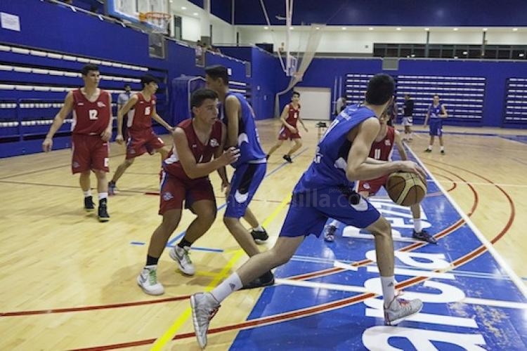 Melilla Baloncesto: El junior masculino se adelanta en las semifinales