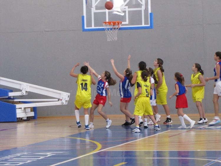 Melilla Baloncesto: El Mini-Basket femenino se adelanta en la final