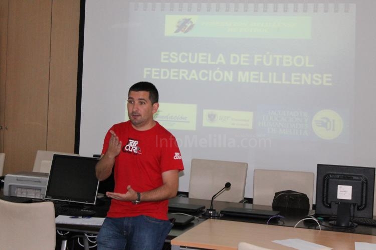 Los alumnos de la UGR conocen el funcionamiento de la Escuela de Iniciación Deportiva