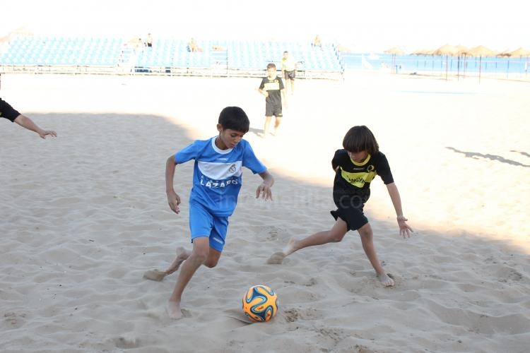La Peña Real Madrid, campeón alevín de fútbol playa al imponerse en la final al Rusadir CF por 6-3