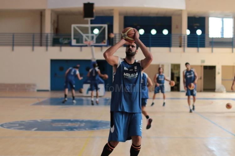Primer entrenamiento de pretemporada para el Club Melilla Baloncesto