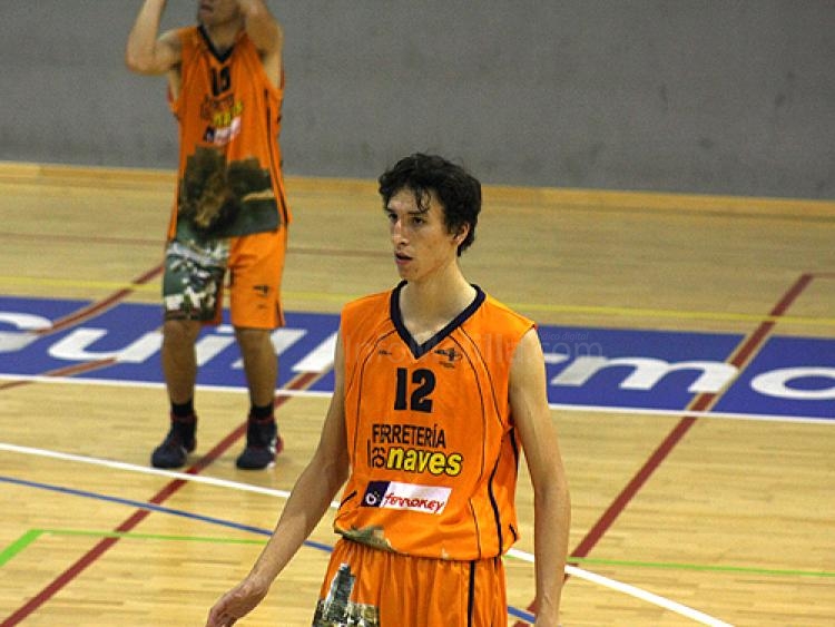 Baloncesto EBA: Carlos Platero renueva por el C.A.M. Enrique Soler