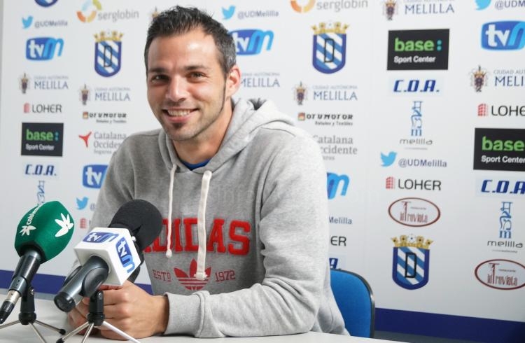 Richi en rueda de prensa