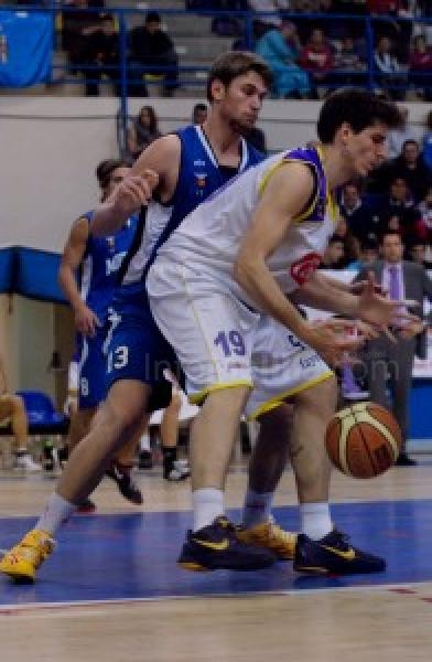 Melilla Balonceso: Javi González refuerza la pintura