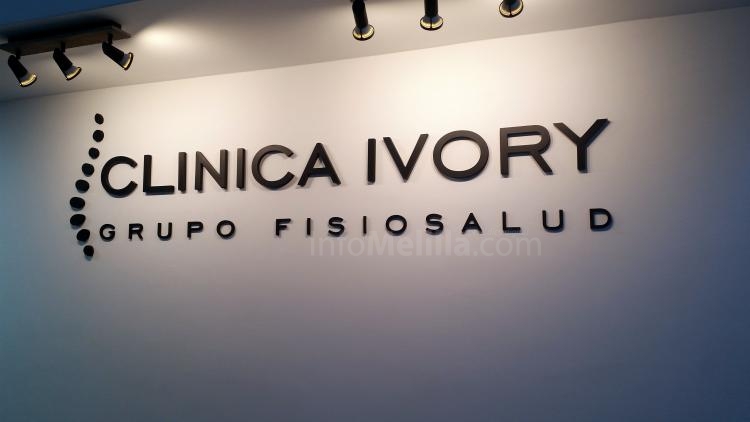 Convenio de colaboracion Clinicas Ivory y Federación Melillense de Pádel