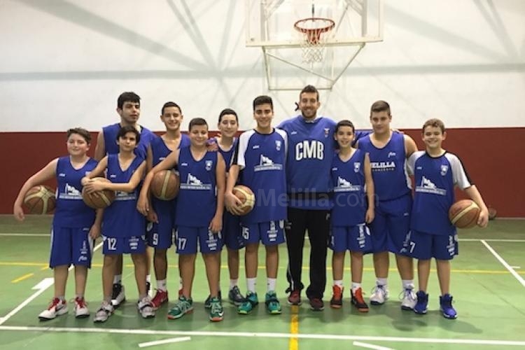 Melilla Baloncesto: Spencer Butterfield, participa en una sesión de tecnificación con el infantil masculino