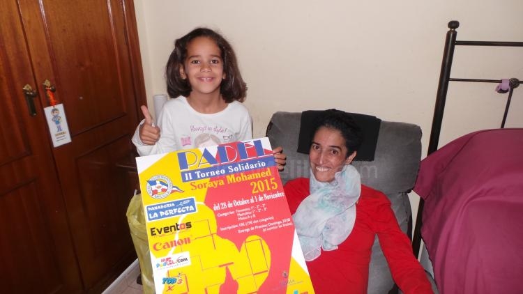 Soraya Mohemed junto a su hija, hija al tiempo de nuestro compañero de TVM, Antonio García
