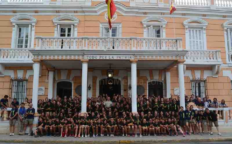 El Comandante General recibe a los componentes del proyecto 'España, Rumbo al Sur', proyecto que busca la participación directa de la juventud