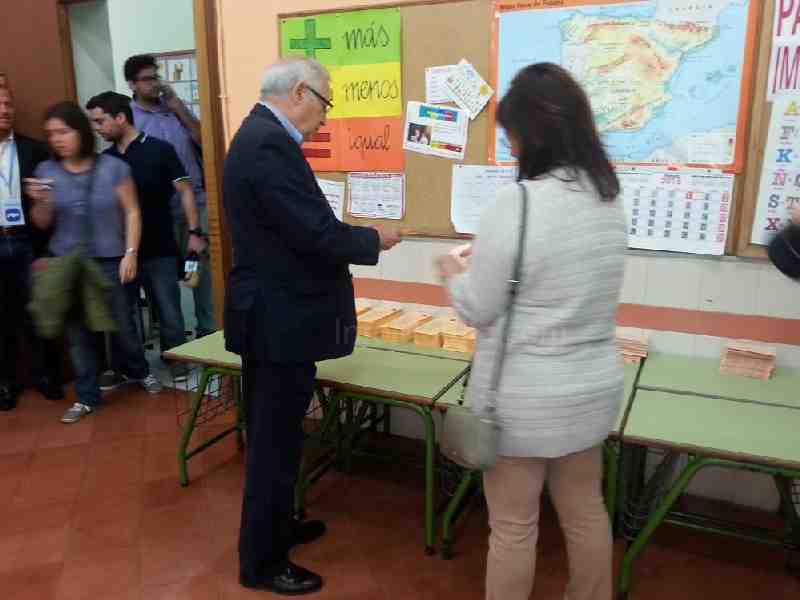 Imbroda pide a los melillenses que acudan a sus colegios electorales y "voten en libertad"
