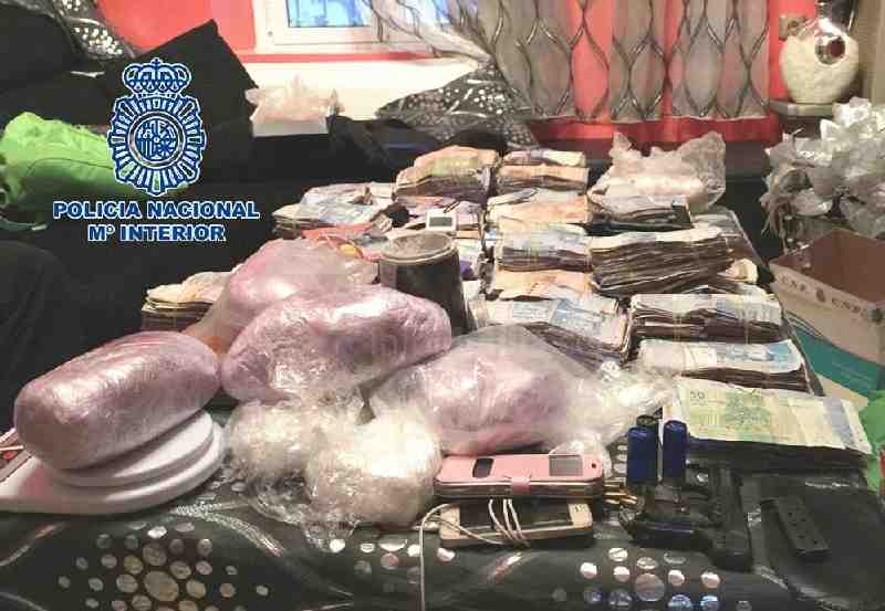 Diez detenidos y 190.000 euros intervenidos en una operación contra el tráfico de sustancias estupefacientes en Melilla