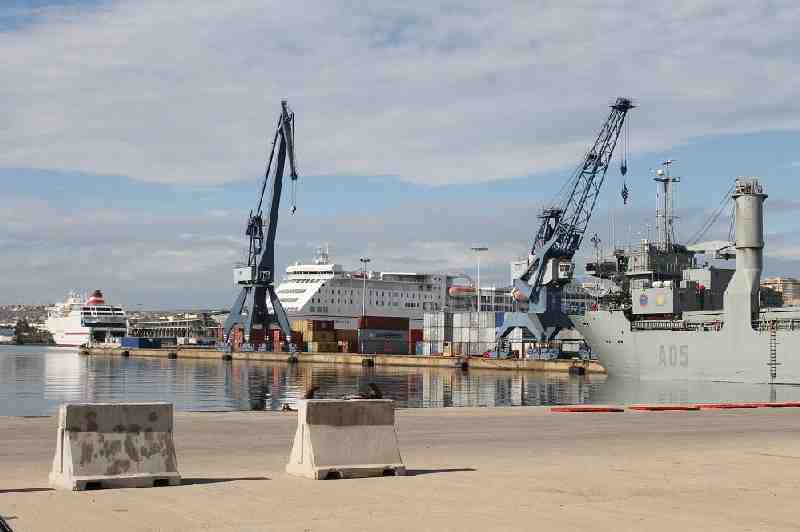 El puerto de Melilla dice que su ampliación beneficiará a la Patella