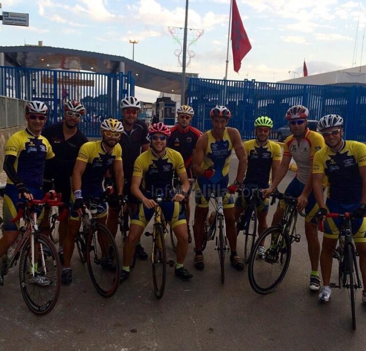 Atletas del Cub Atlético Melilla en el Skoda Triatlon de Málaga