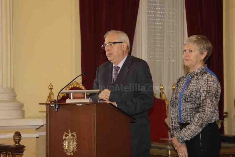 Las matronas Dolores Sáez y Yamina Mizzian reciben el Premio “Lourdes Carballa 2015”