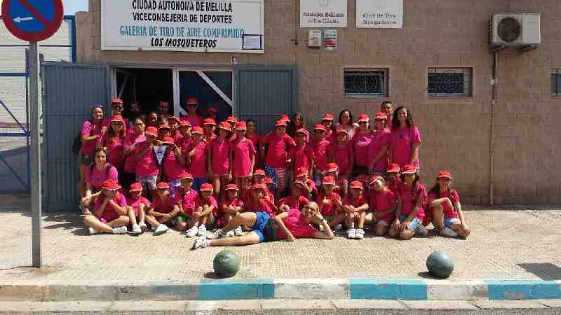 Los alumnos de la parroquia de San Agustín descubren el mundo del tiro olímpico