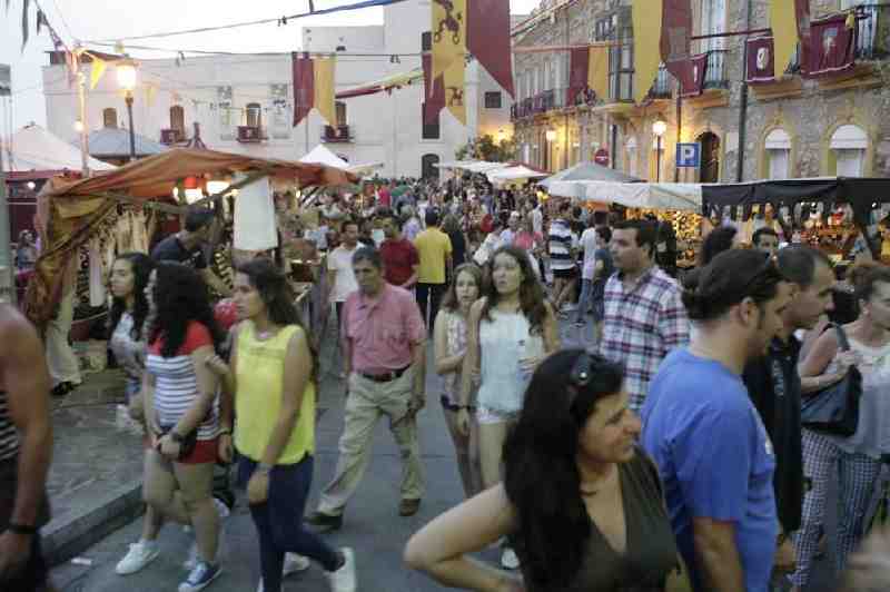 Melilla la Vieja se convierte durante este fin de semana en un tradicional Mercado Medieval