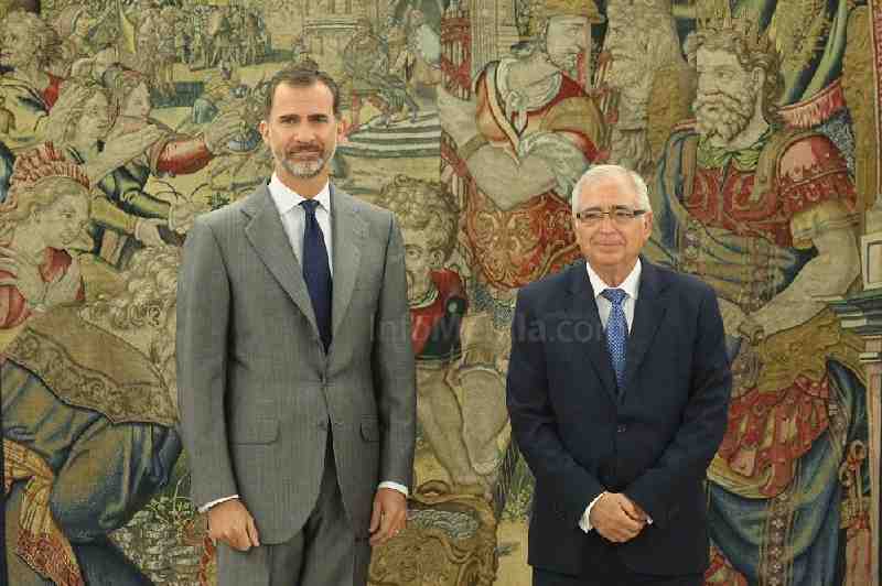 Imbroda, satisfecho tras la audiencia con Felipe VI, "un melillense más con el que ha sido fácil conversar"