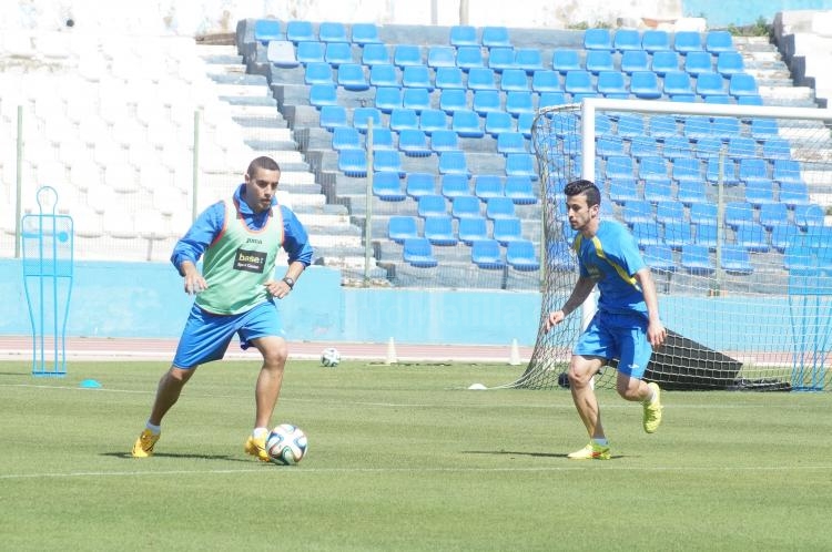 Unión Deportiva Melila: Manolo se reincorpora al grupo