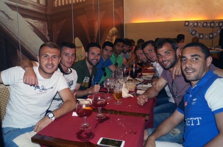 La U.D. Melilla celebra la comida de final de temporada