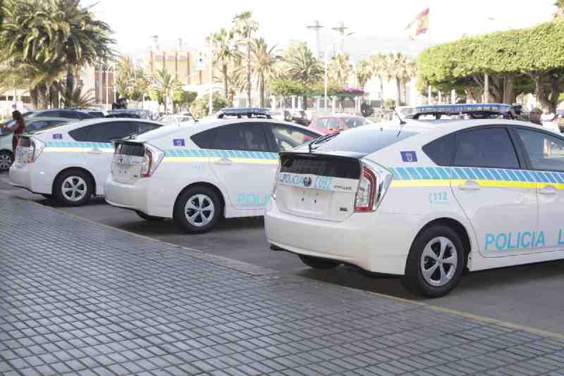 Seis nuevos vehículos híbridos completarán el parque móvil de la Policía Local