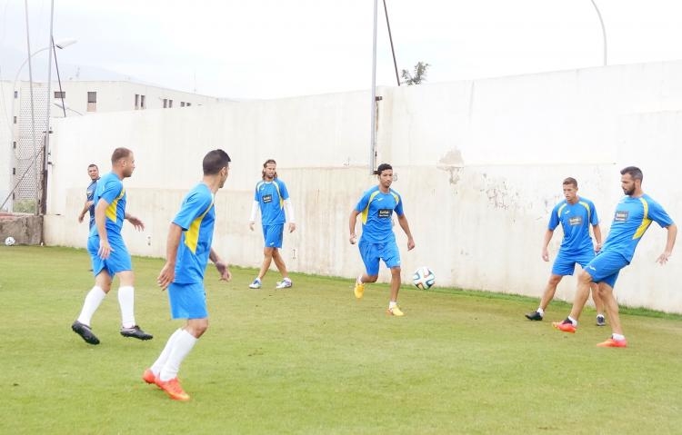 La U.D. Melilla continúa entrenando