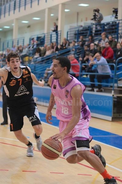 Melilla Baloncesto: Otro rival que sale arrollado del "Javier Imbroda", Lleida y virtual Copa de la Princesa (101-78)