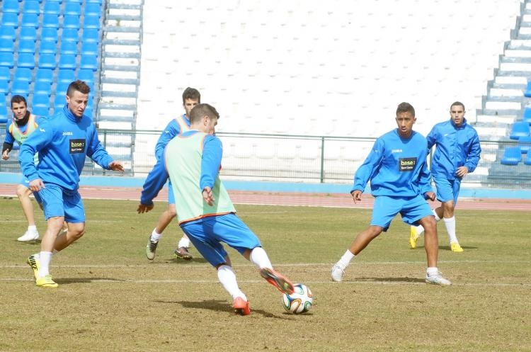 Unión Deportiva Melilla: Intensa sesión en el "Álvarez Claro"