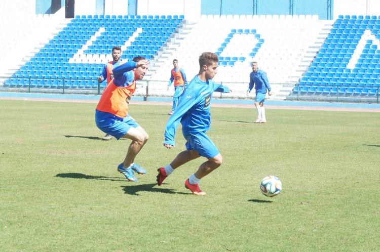 Unión Deportiva Melilla: Último entrenamiento antes de visitar al Marbella