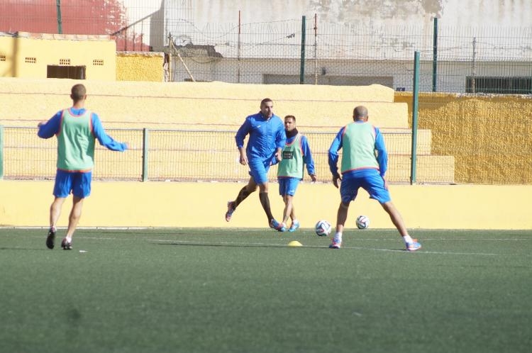 Unión Deportiva Melilla: Sesión táctica en La Espiguera