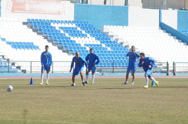 Unión Deportiva Melilla: Último entrenamiento antes del partido en Cádiz