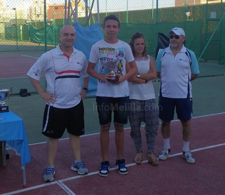 Excelente ambiente deportivo en el Final de Curso de la Escuela de Tenis de la Federación