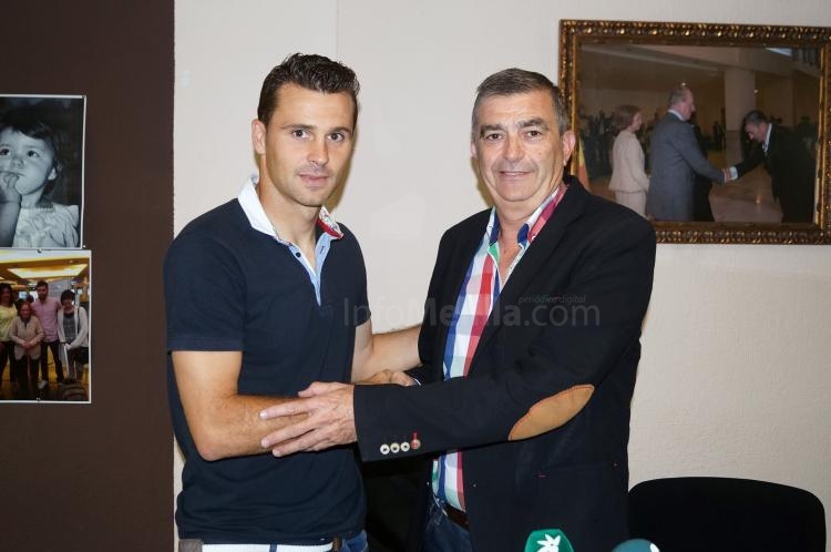 Unión Deportiva Melilla: Nacho Aznar y Braim continuarán siendo azulinos