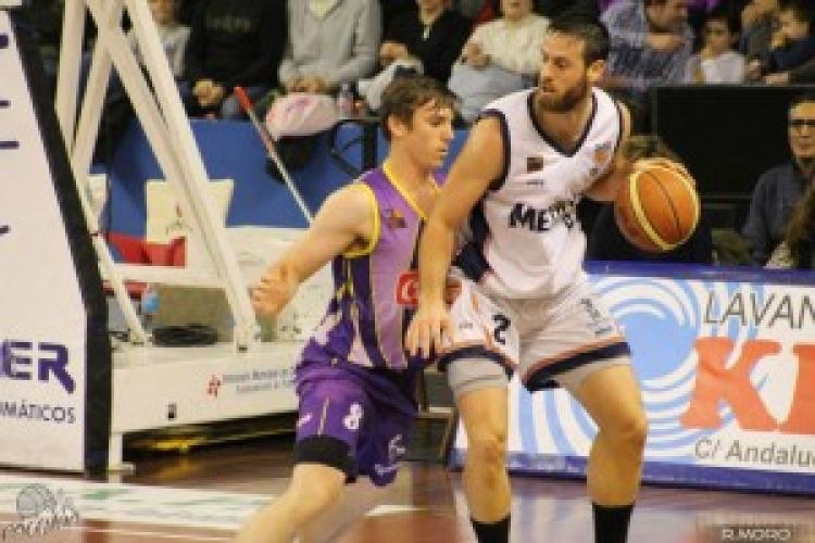 Melilla Baloncesto asalta el Marta Domínguez en un partido de infarto (80-83)
