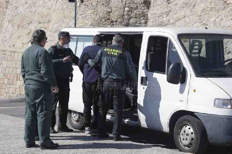 Operativo policial en Melilla para evitar que menores extranjeros no acompañados viajen de polizones