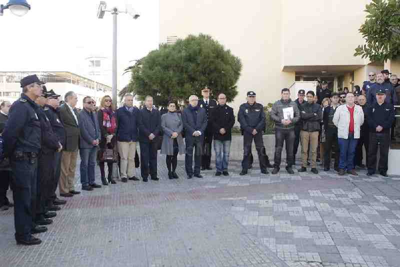 Policías y autoridades recuerdan en Melilla al agente fallecido en Madrid