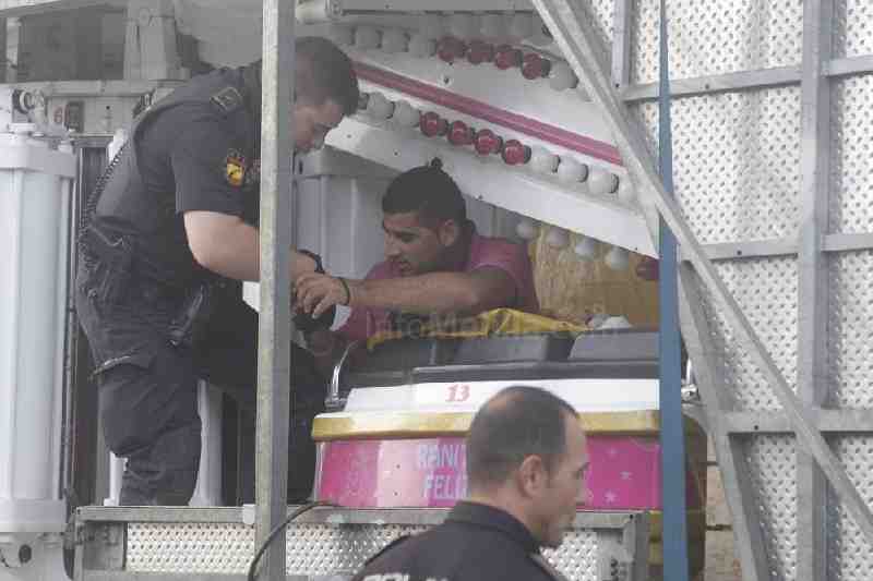 La Operación Feriante suma ya 56 inmigrantes hallados ocultos en las atracciones de feria y otros 126 en el interior del recinto portuario