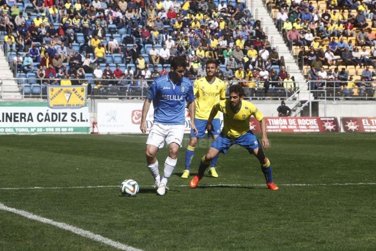 La U.D. Melilla cae en el Ramón de Carranza (2-0)