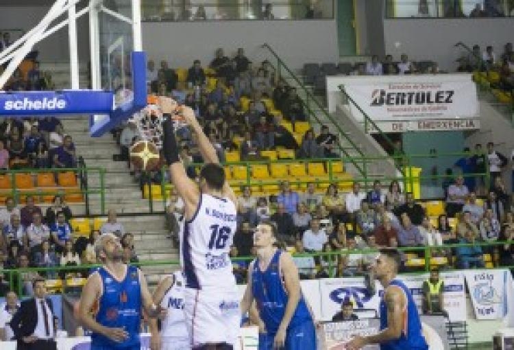 Melilla Baloncesto arrasa a Ourense a costa de bordar el tercer cuarto (55-75)