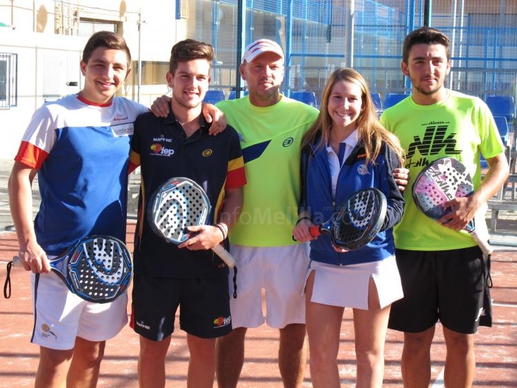 Pablo Castillo, Armando Moya, Mónica León y Jesús Moya junto a Cristian volpe