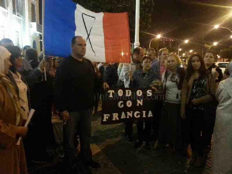 Melilla muestra su repulsa hacia los atentados de París y se une contra el terrorismo yihadista