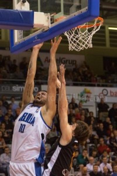 El Melilla Baloncesto recibe a un Actel Força Lleida en forma