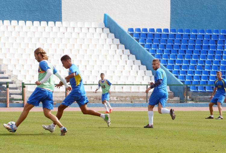 Chota, Richi y Sufian, “tocados” en la U.D. Melilla