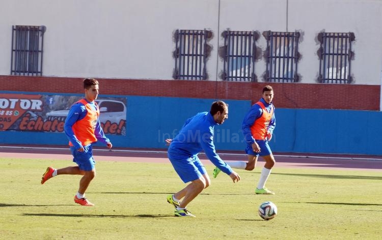 La U.D. Melilla sigue preparando el partido frente a La Roda C.F.