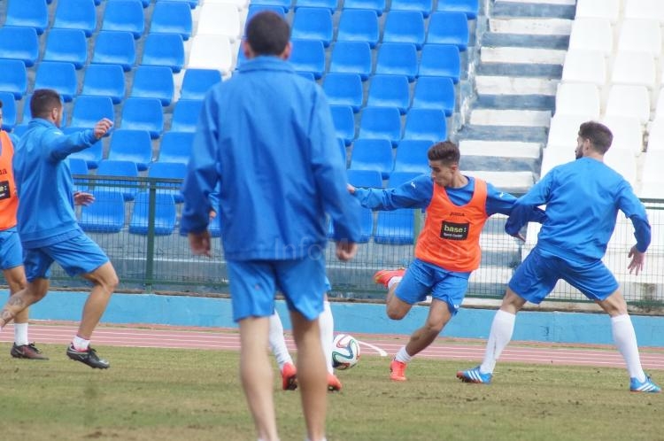 Unión Deportiva Melilla: Último entrenamiento antes del partido frente al C.F. Villanovense