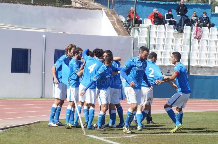 Los azulinos celebrando el tanto del triunfo logrado por Sufian en el 43 de partido