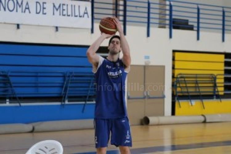 El Melilla Baloncesto comienza a preparar el partido contra el líder